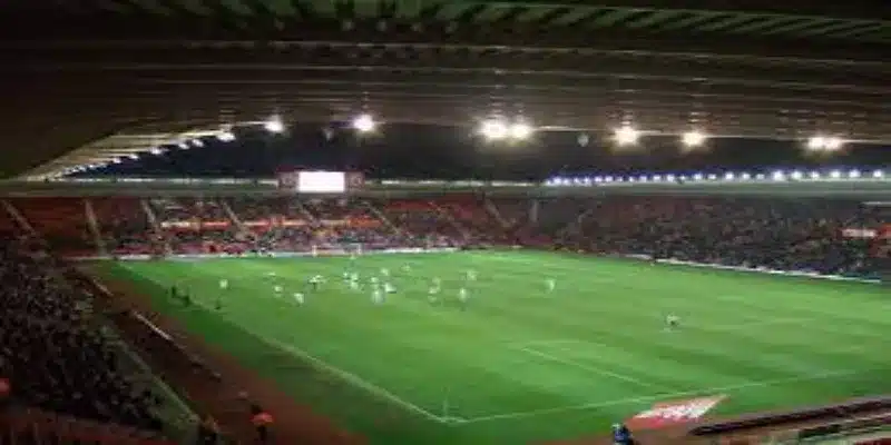 战术剖析：高位压迫与前场联动- 中欧体育