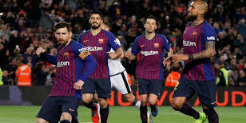 红牌影响与双方体能博弈-中欧体育