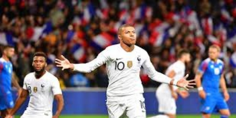 主帅视角：恩里克力挺德赫亚，索斯盖特淡定应对 -  中欧体育