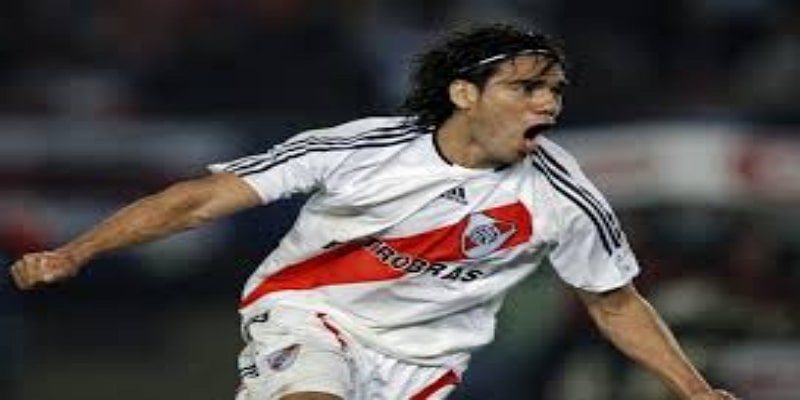 阿图尔的职业生涯轨迹：从巴西到欧洲豪门- OD体育