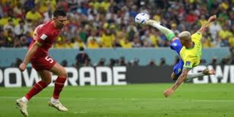 战术层面的蜕变：中欧体育解析现代中卫的代表样本- 中欧体育