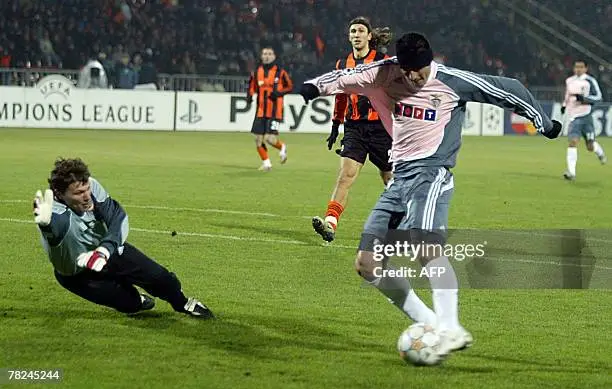 中欧体育 本菲卡中场控制力全面压制对手